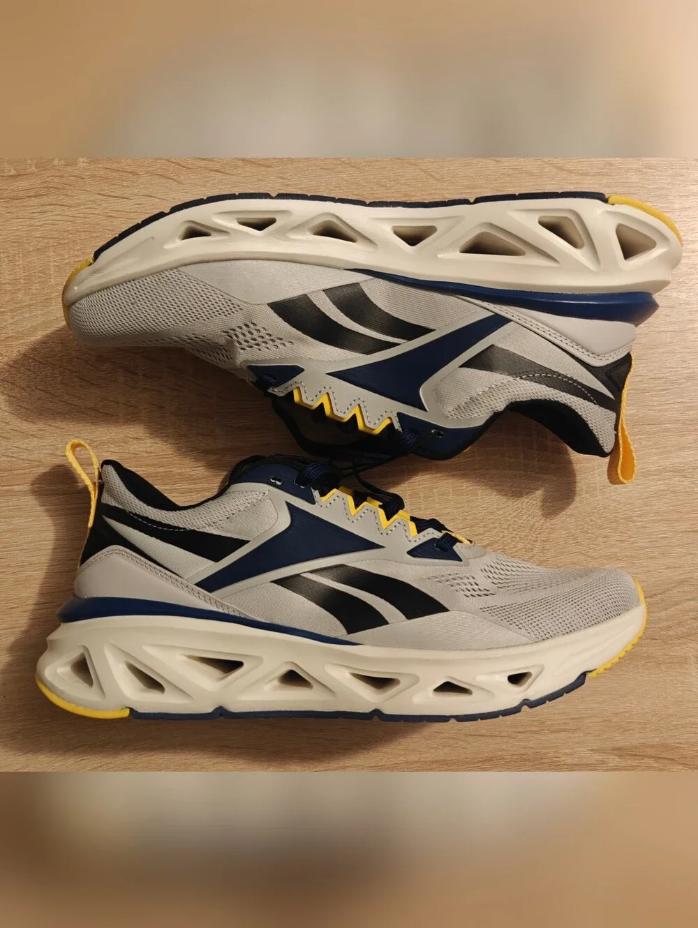 Reebok Men's White, Navy & Yellow Performance Sneakers